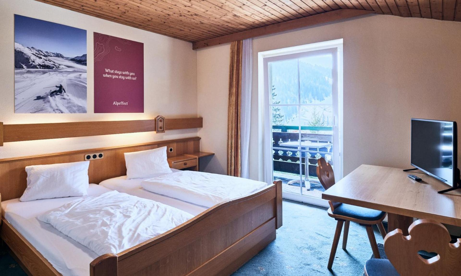 Single Room,1756574805:JPEG